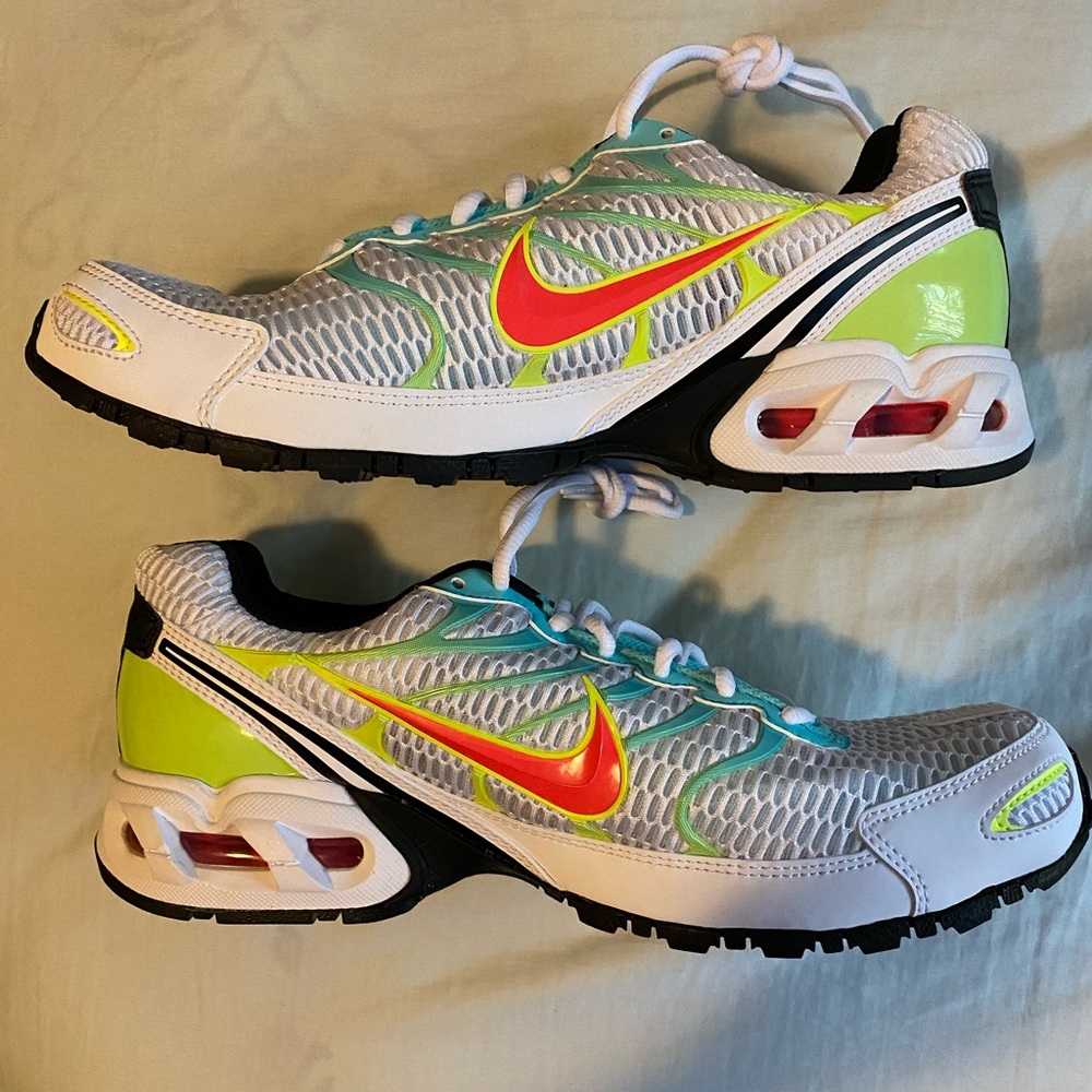 NWOT Nike Torch 4 MaxAir sneakers